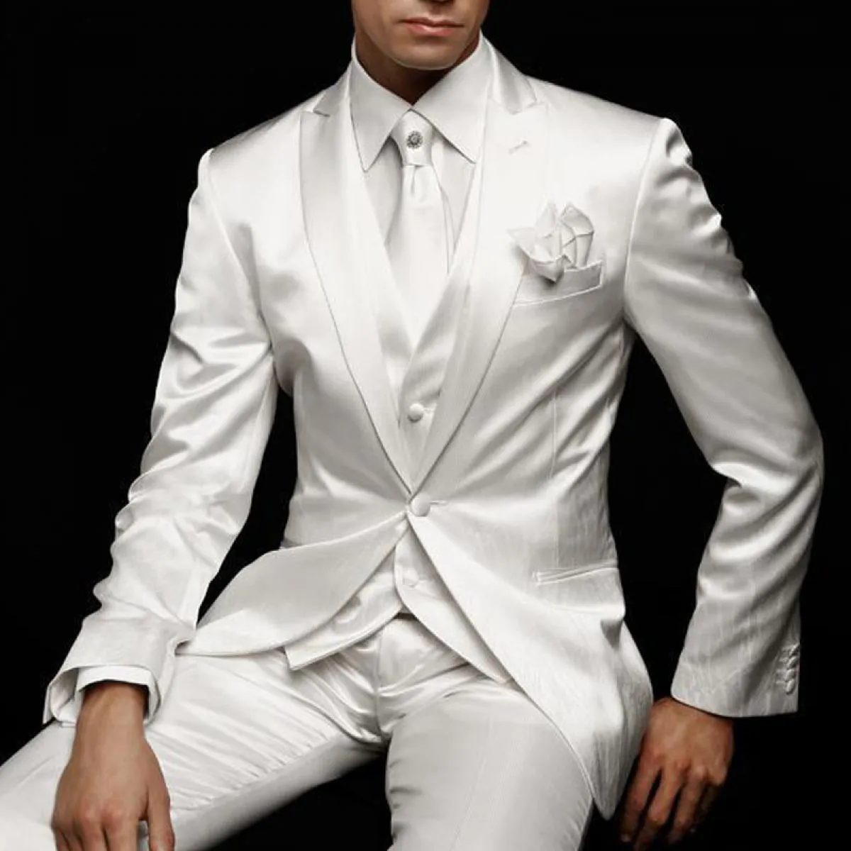 Abito da uomo bianco da sposa per smoking da sposo Slim Fit Prom Party Personalizzato in raso Abiti da uomo 3 pezzi Giacca Panta