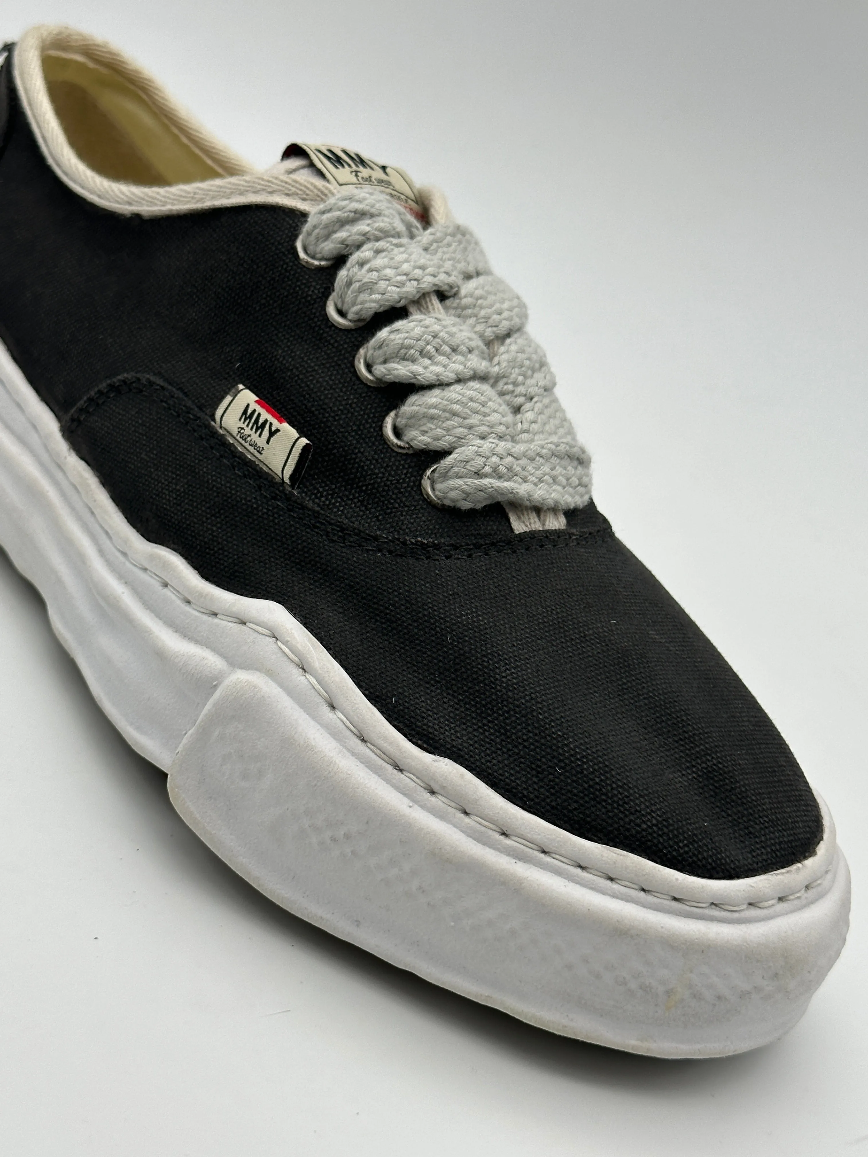 Canvas Low Sneakers