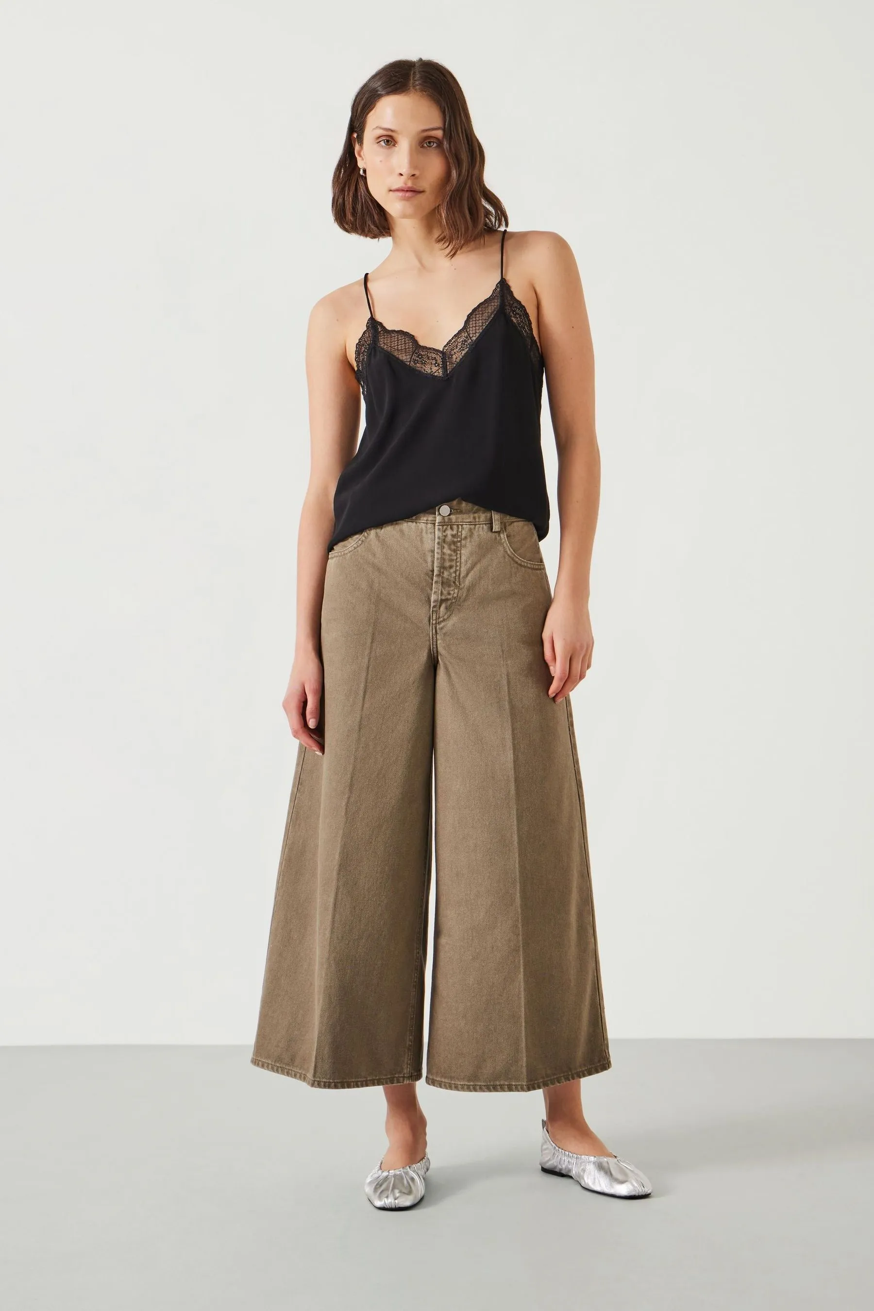 Hush Ella Wide Leg Cropped Jeans    