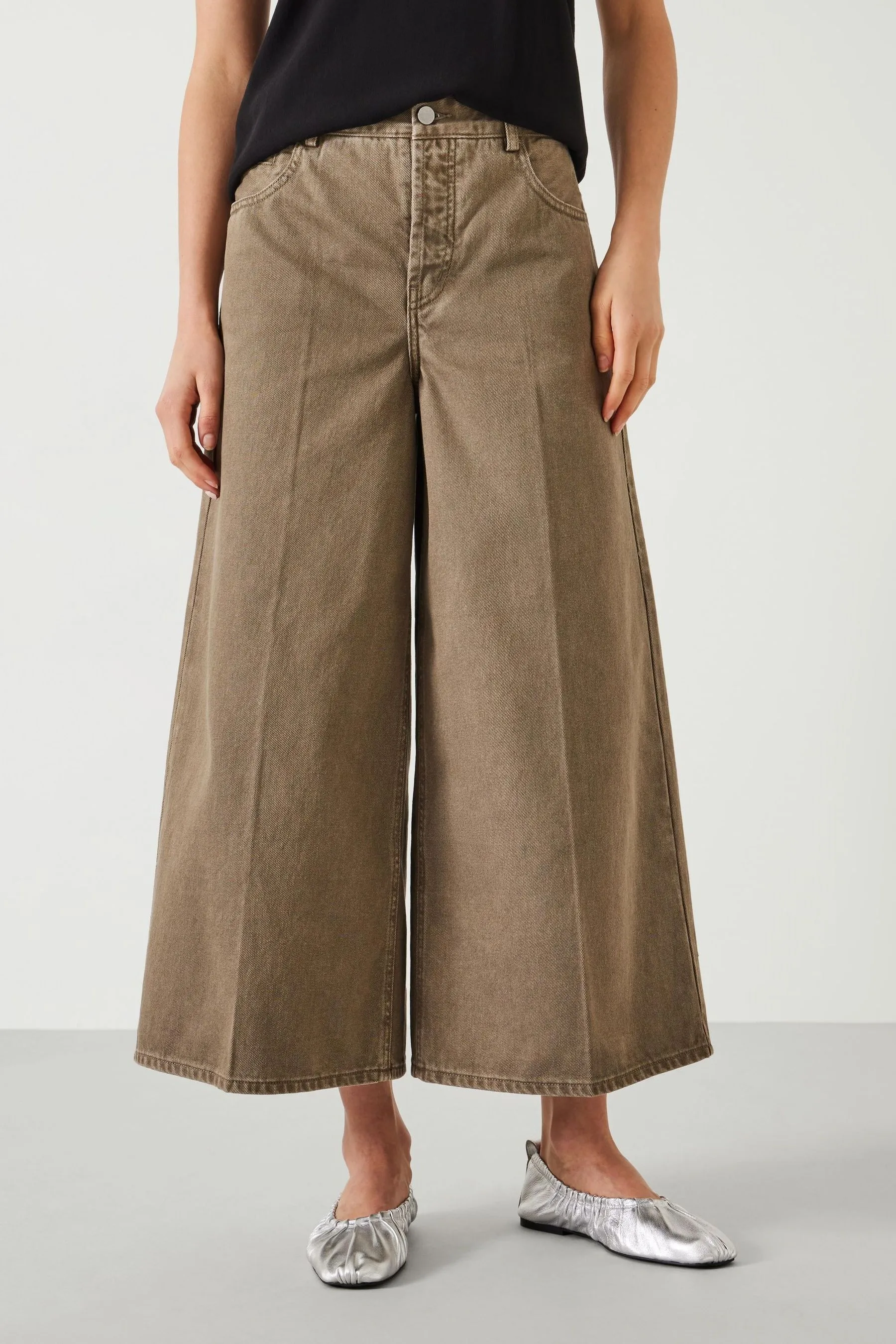 Hush Ella Wide Leg Cropped Jeans    