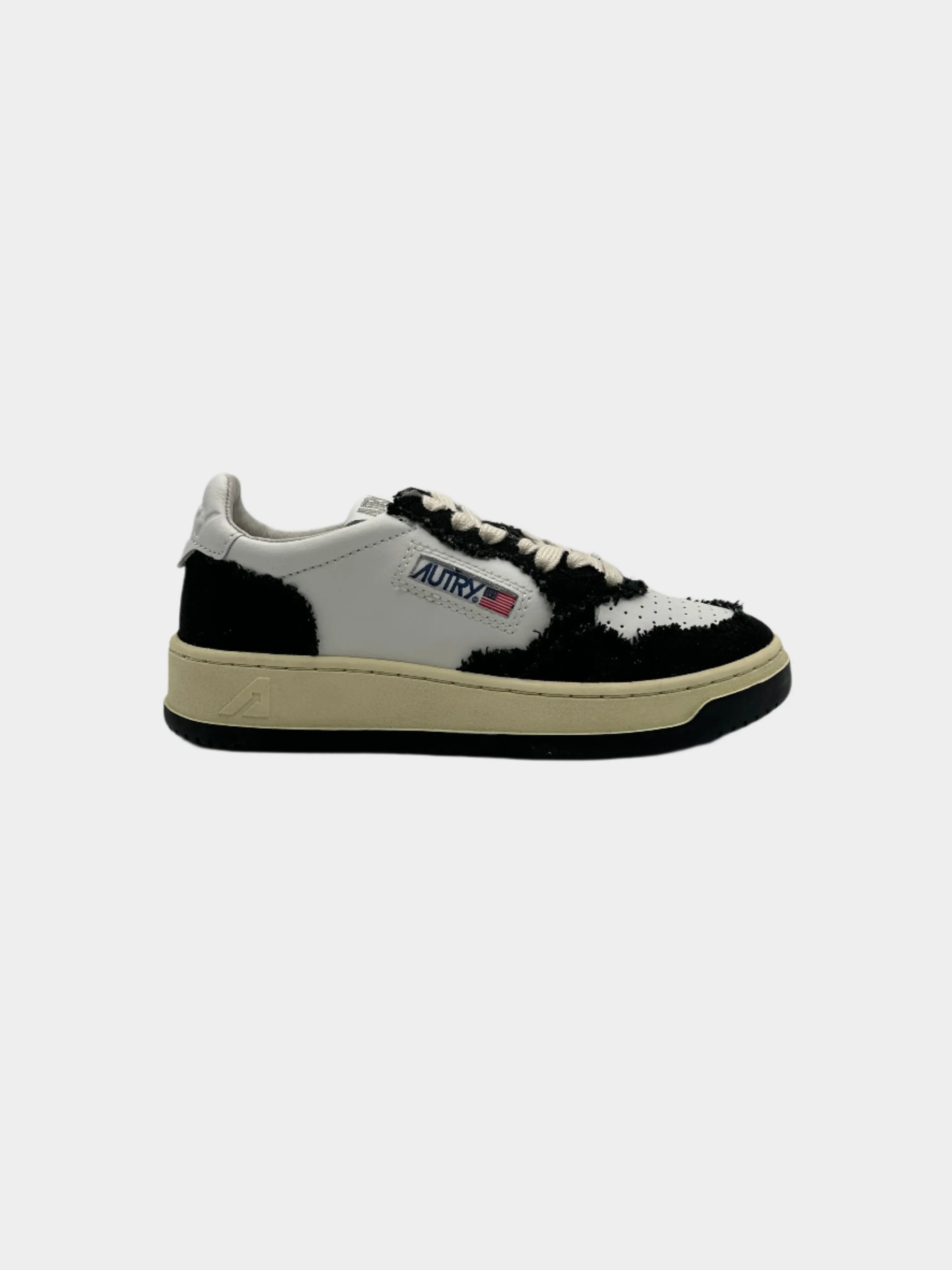 Medalist Low Sneakers Black Canvas