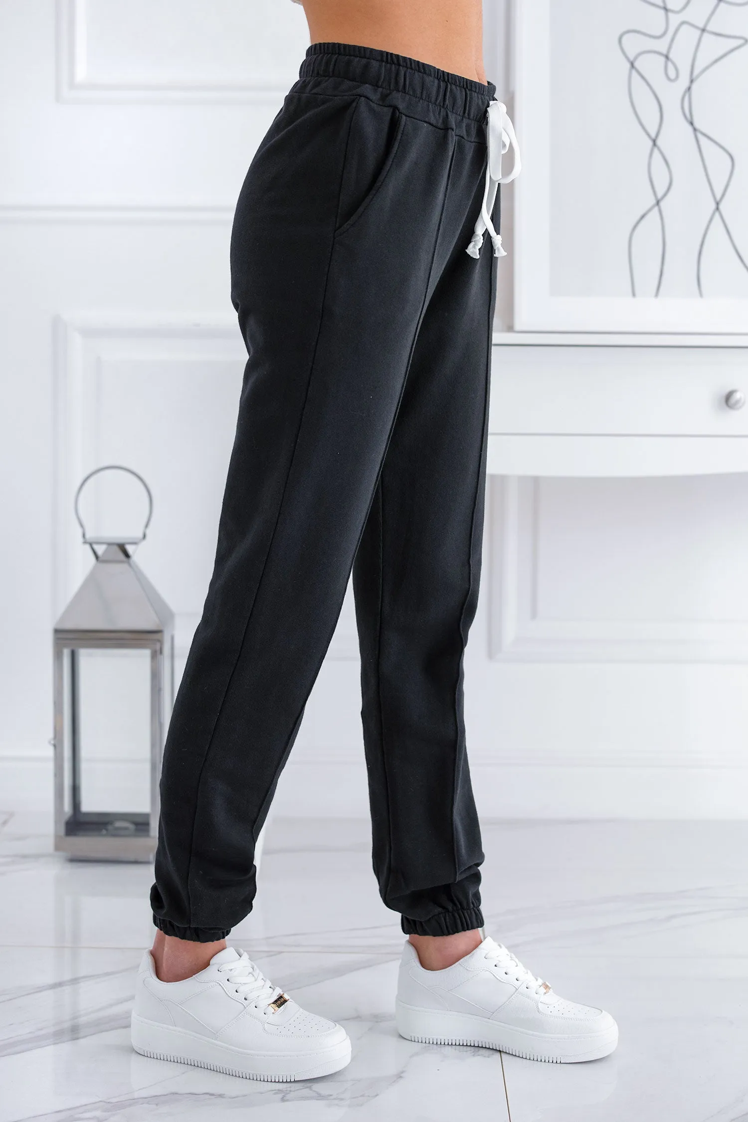 Pantalone tuta nero con laccio