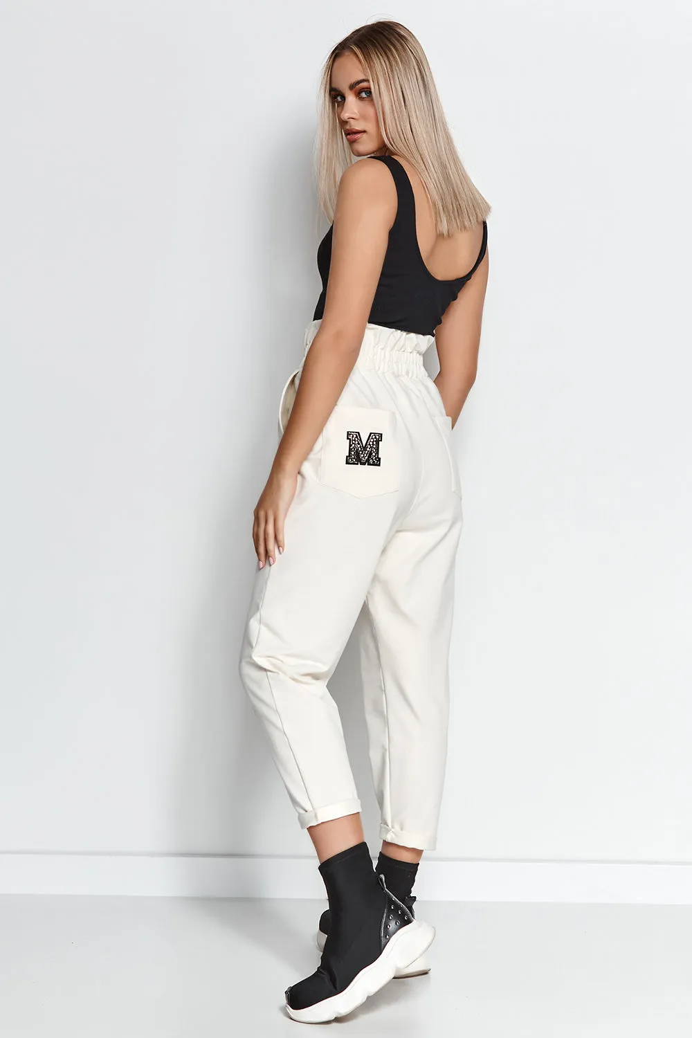 Pantaloni model 152591 Makadamia