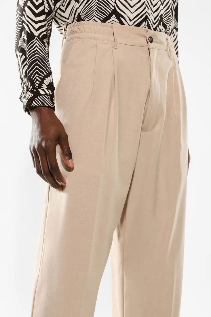 Pantaloni straight monocolour con piega stirata e pinces